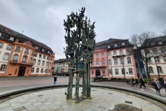 fastnachtsbrunnen-1